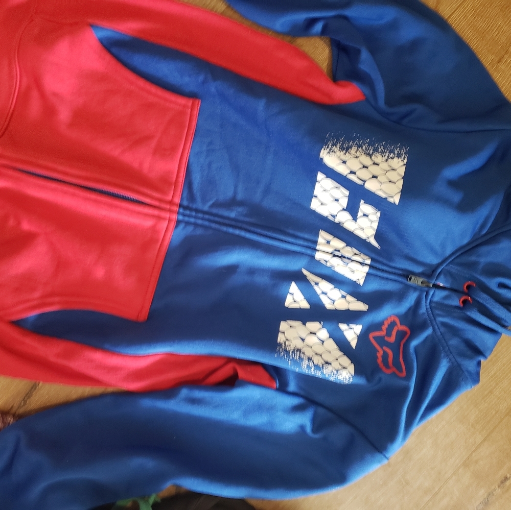 Zip sweatshirt